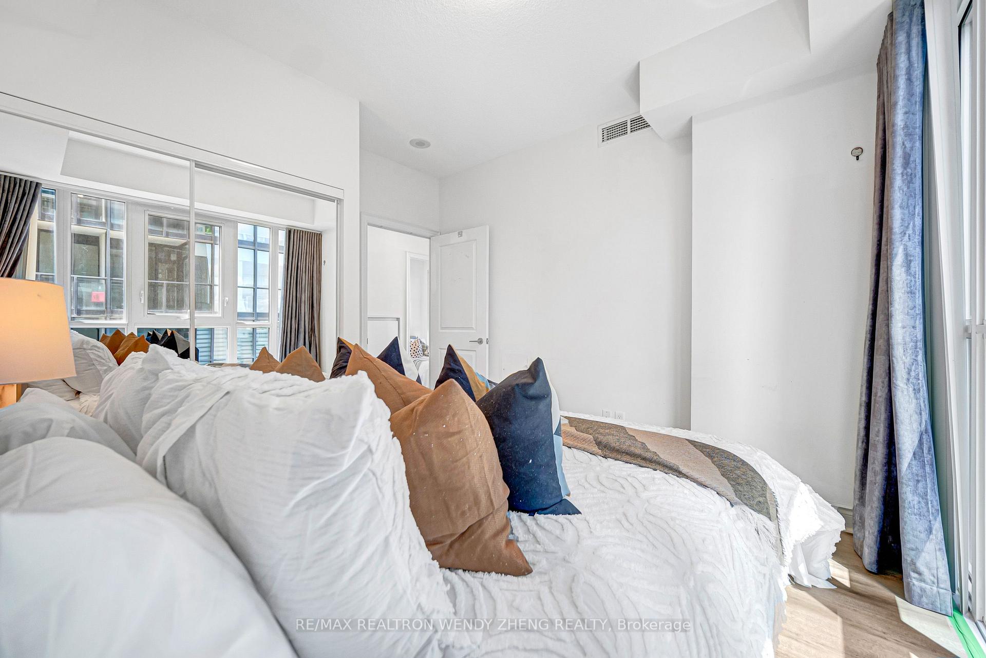 Photo 25 of Unit 2402, 28 Ted Rogers Way, Toronto, Church-Yonge Corridor — HOMEH