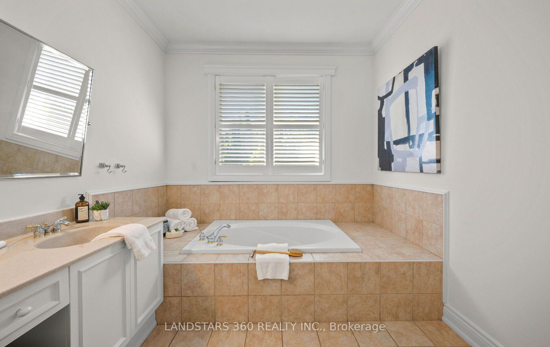 Photo 33 of 8 Royal Troon Crescent, Markham, Angus Glen — HOMEH