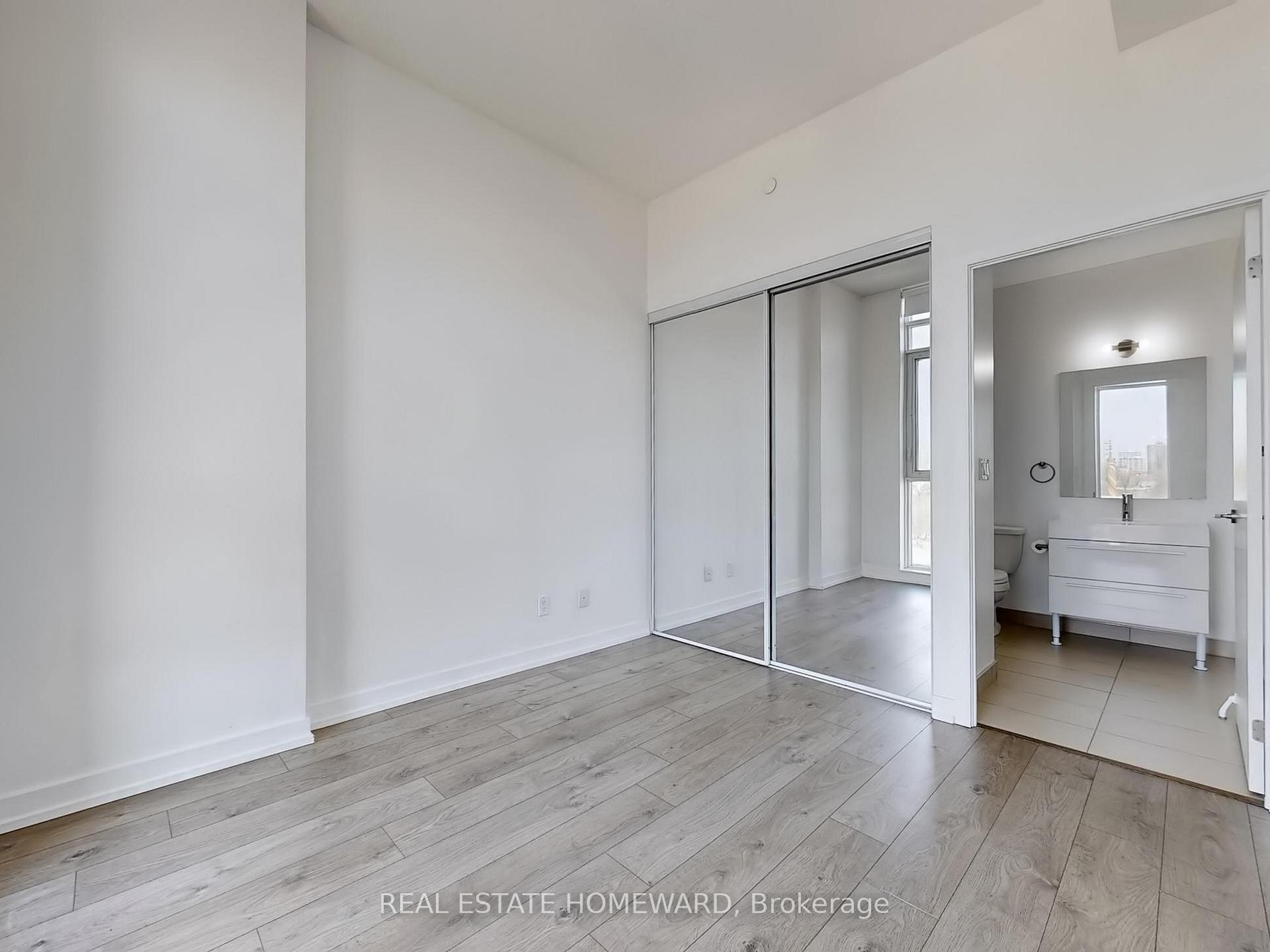 Photo 10 of Unit 722, 297 College Street, Toronto, Kensington-Chinatown — HOMEH