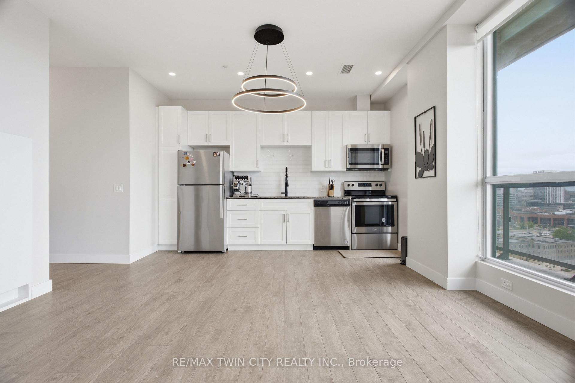 Photo 9 of Unit 1605, 100 Garment Street, Kitchener, City Commercial Core — HOMEH