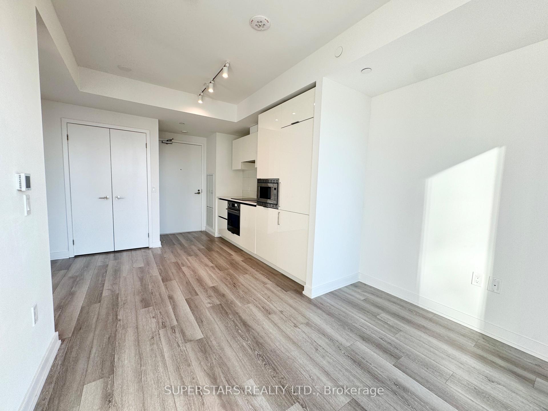 Photo 7 of Unit 3502, 238 Simcoe Street, Toronto, Kensington-Chinatown — HOMEH