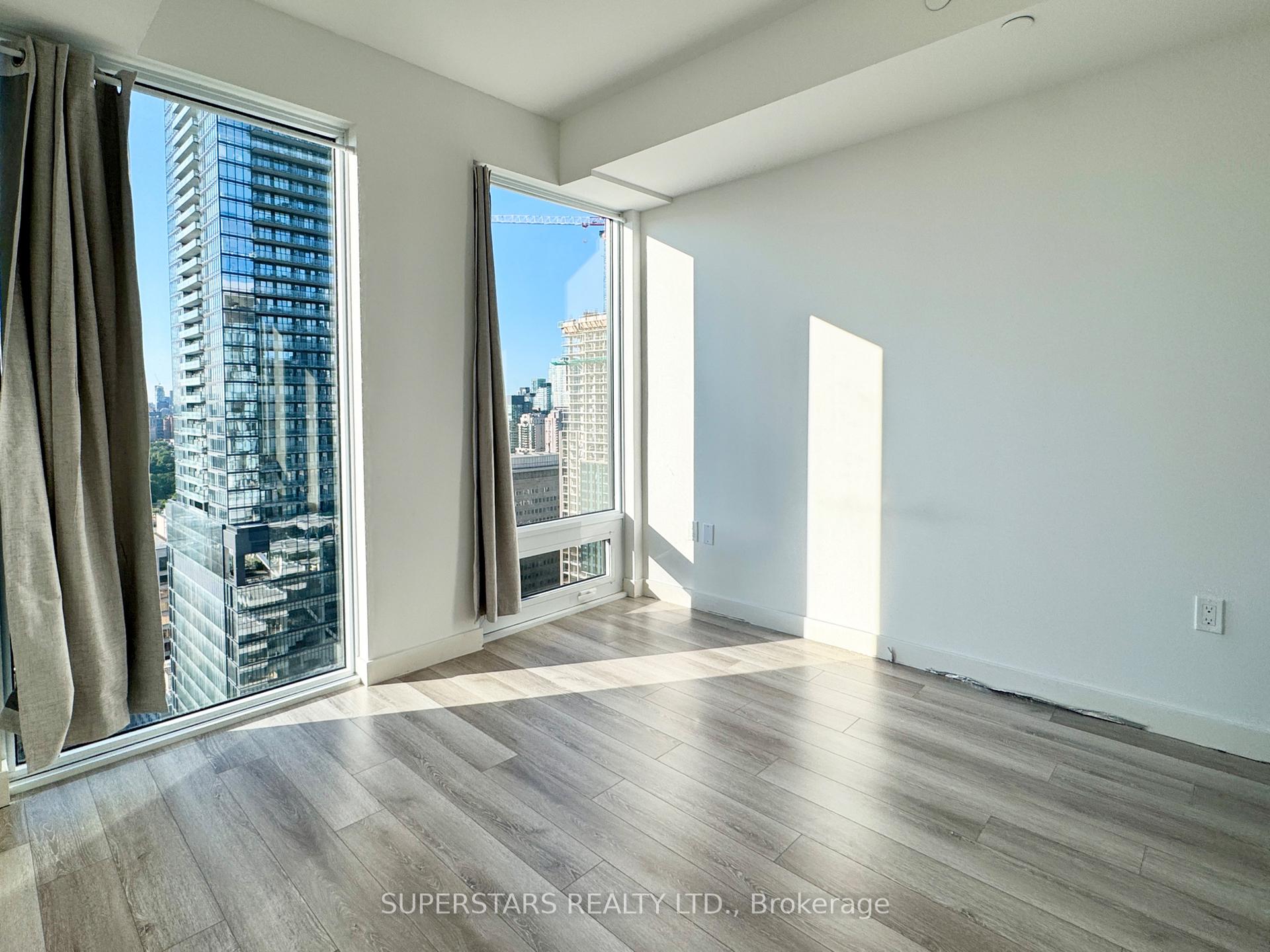 Photo 8 of Unit 3502, 238 Simcoe Street, Toronto, Kensington-Chinatown — HOMEH