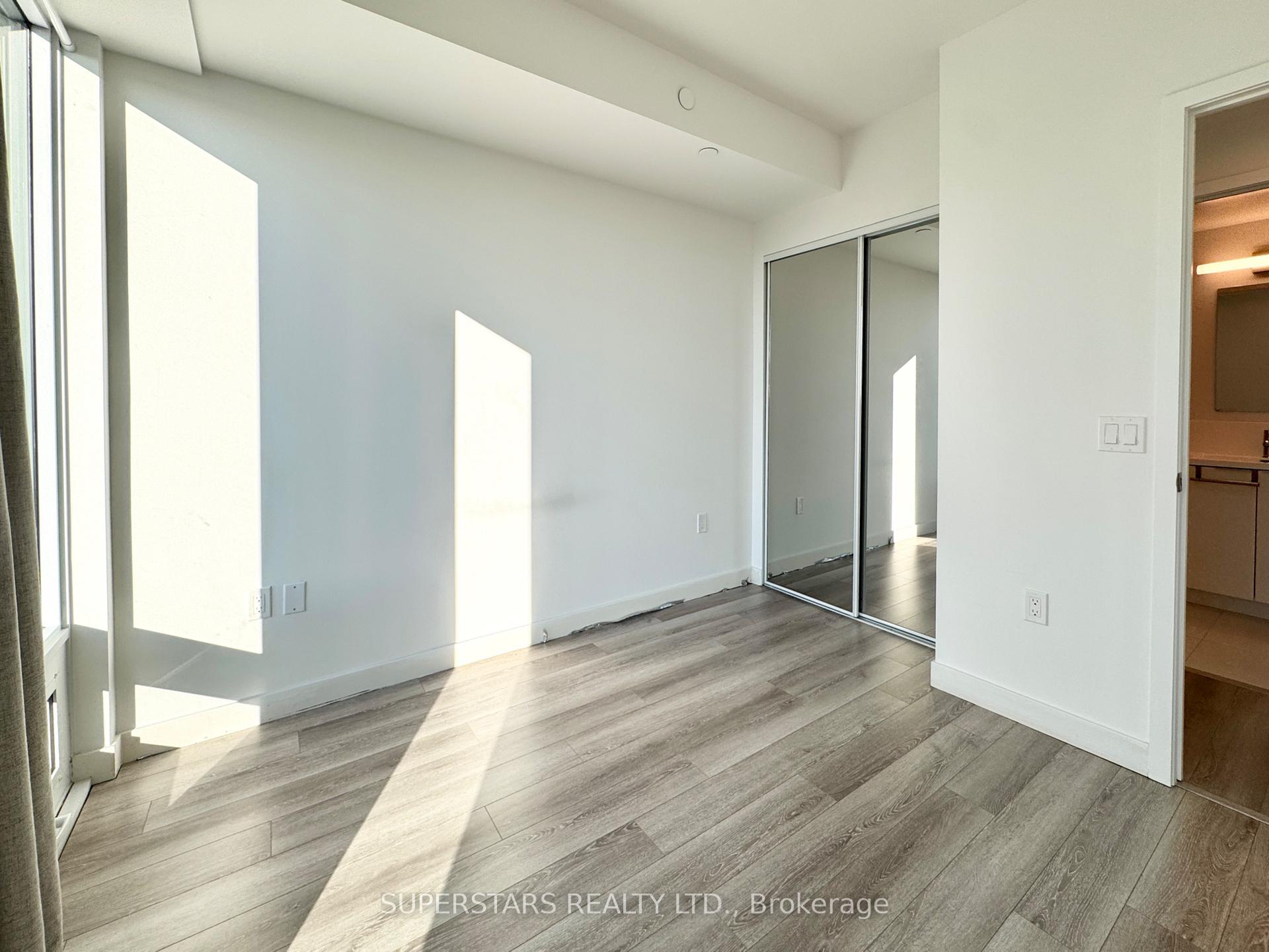 Photo 9 of Unit 3502, 238 Simcoe Street, Toronto, Kensington-Chinatown — HOMEH