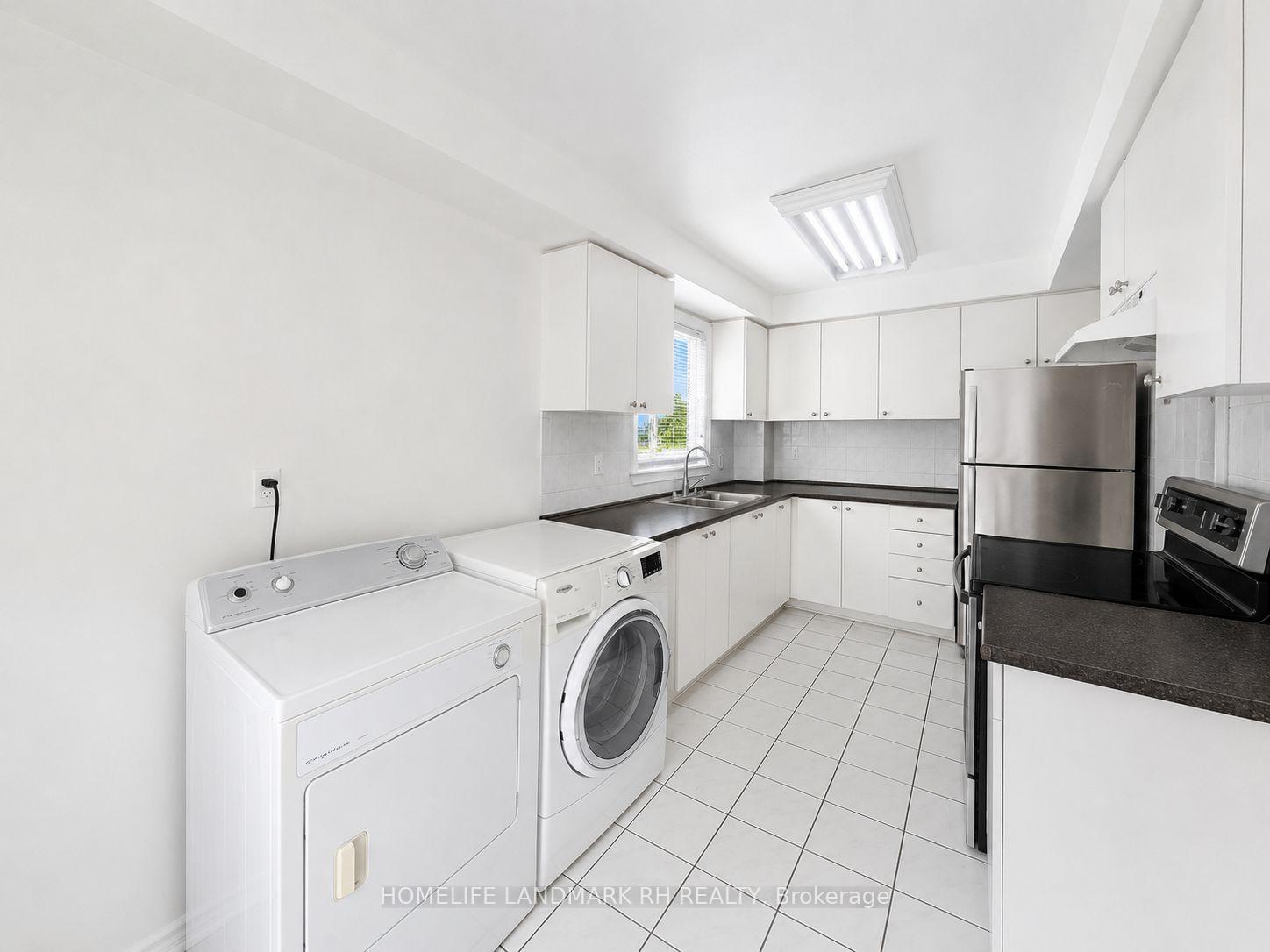 Photo 5 of 101 Pentland Crescent, Vaughan, Maple — HOMEH