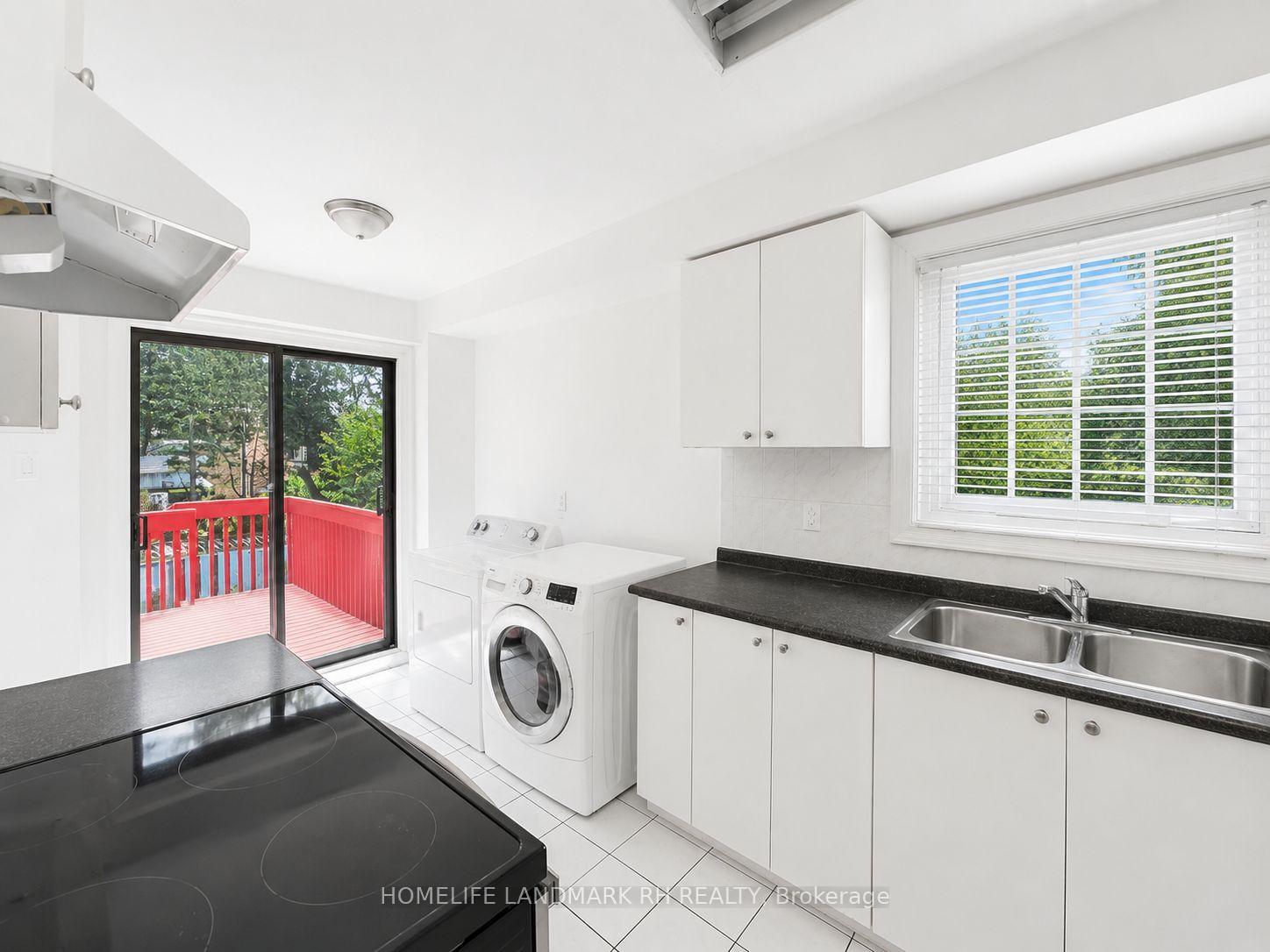 Photo 8 of 101 Pentland Crescent, Vaughan, Maple — HOMEH