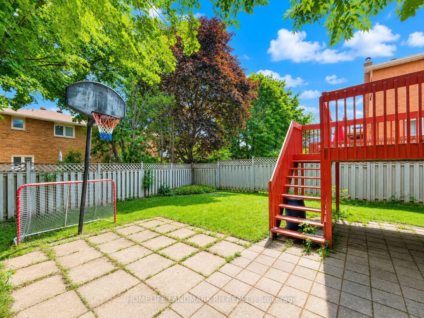 Photo 10 of 101 Pentland Crescent, Vaughan, Maple — HOMEH