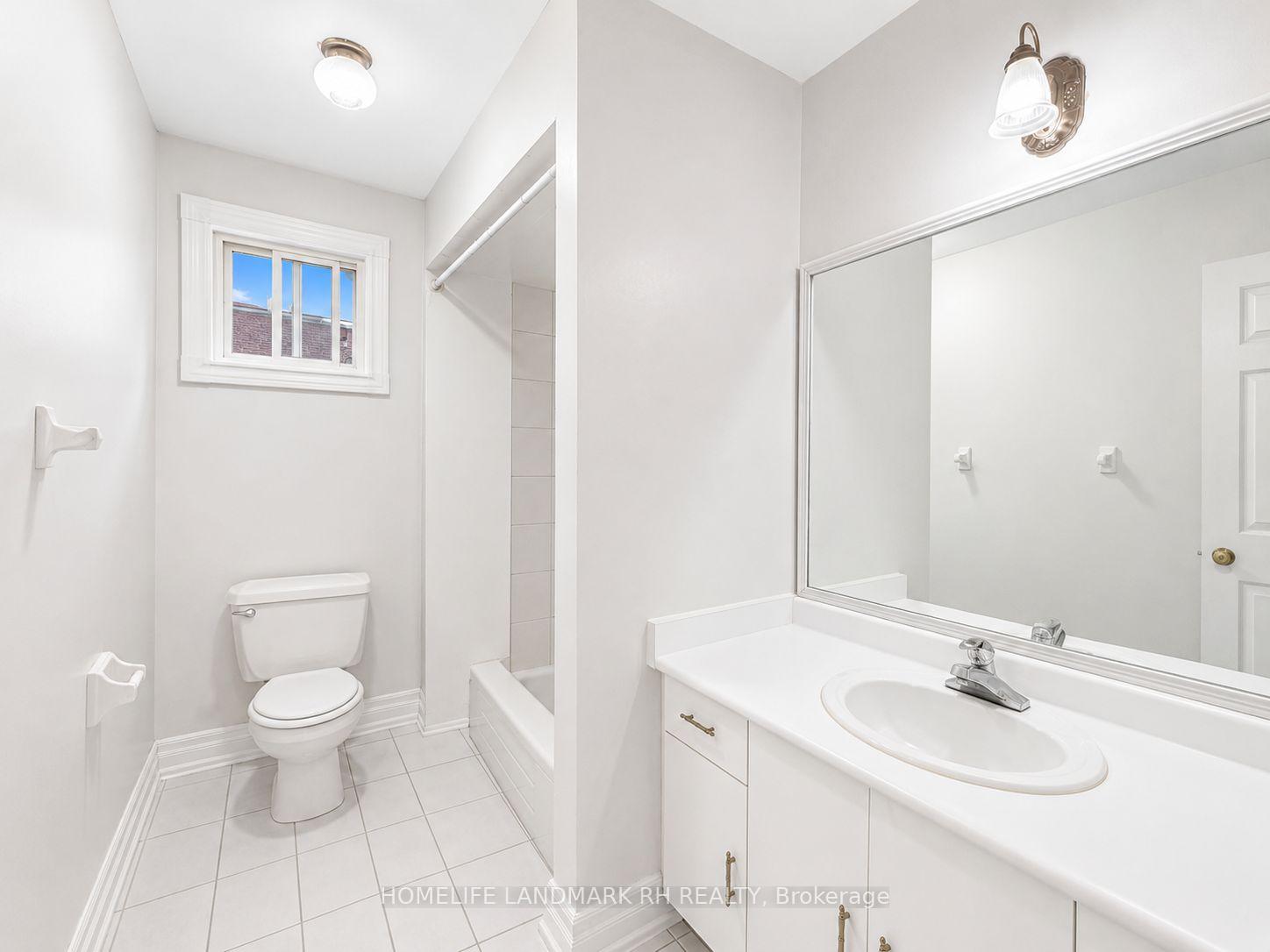 Photo 15 of 101 Pentland Crescent, Vaughan, Maple — HOMEH