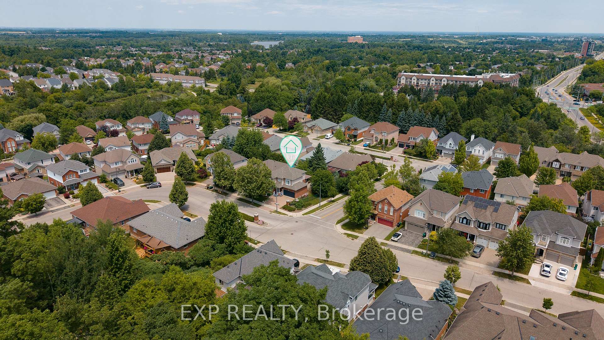 Photo 2 of 620 Munich Circle, Waterloo, Clair Hills — HOMEH