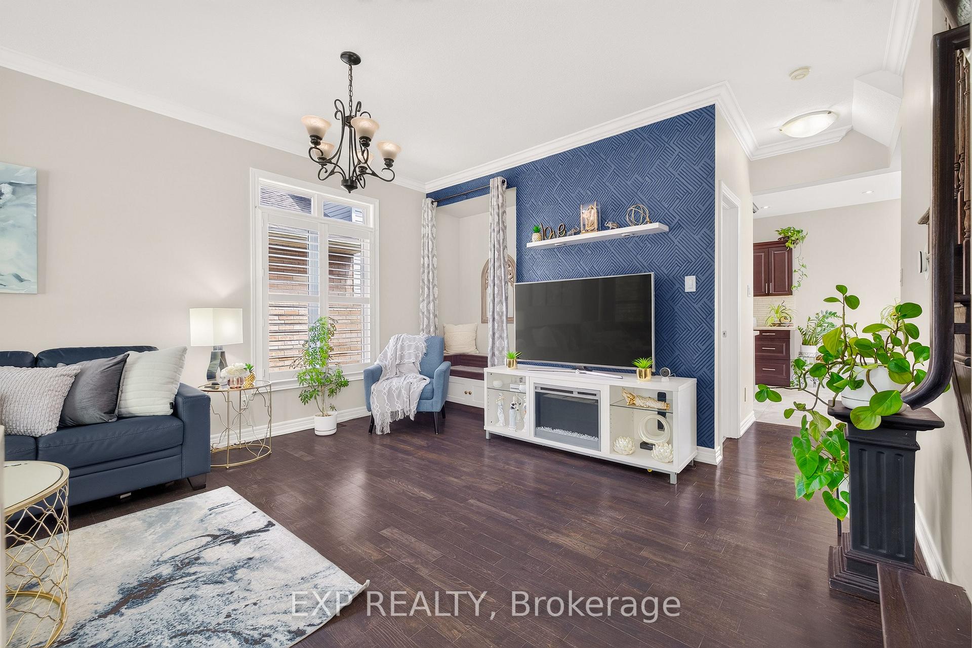 Photo 6 of 620 Munich Circle, Waterloo, Clair Hills — HOMEH