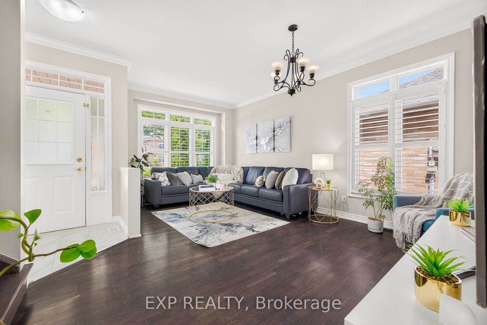 Photo 8 of 620 Munich Circle, Waterloo, Clair Hills — HOMEH
