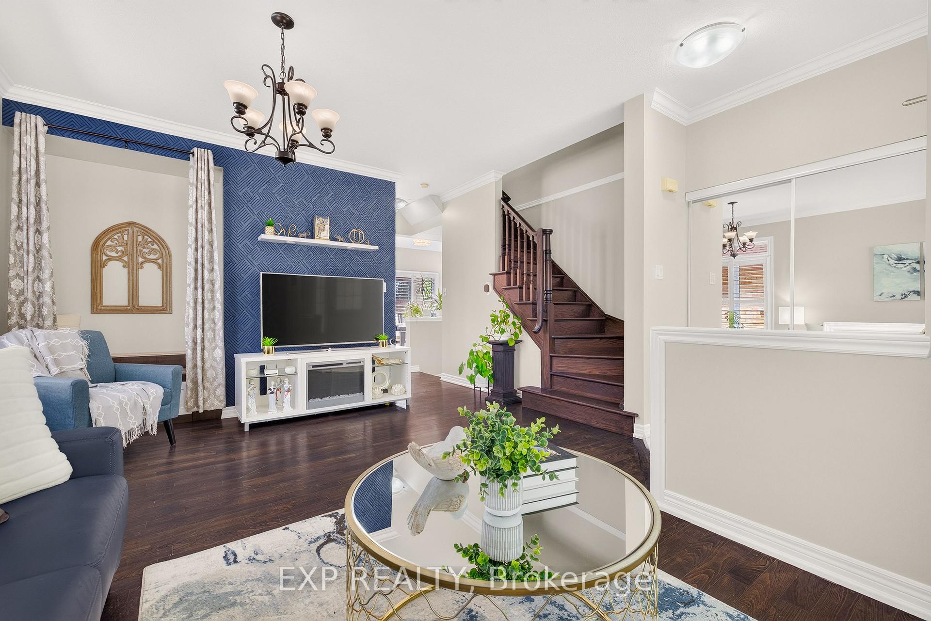 Photo 9 of 620 Munich Circle, Waterloo, Clair Hills — HOMEH