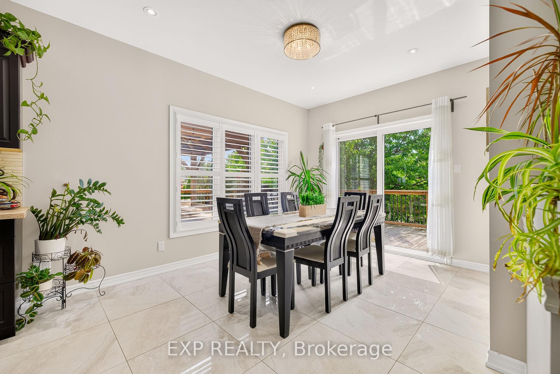 Photo 12 of 620 Munich Circle, Waterloo, Clair Hills — HOMEH
