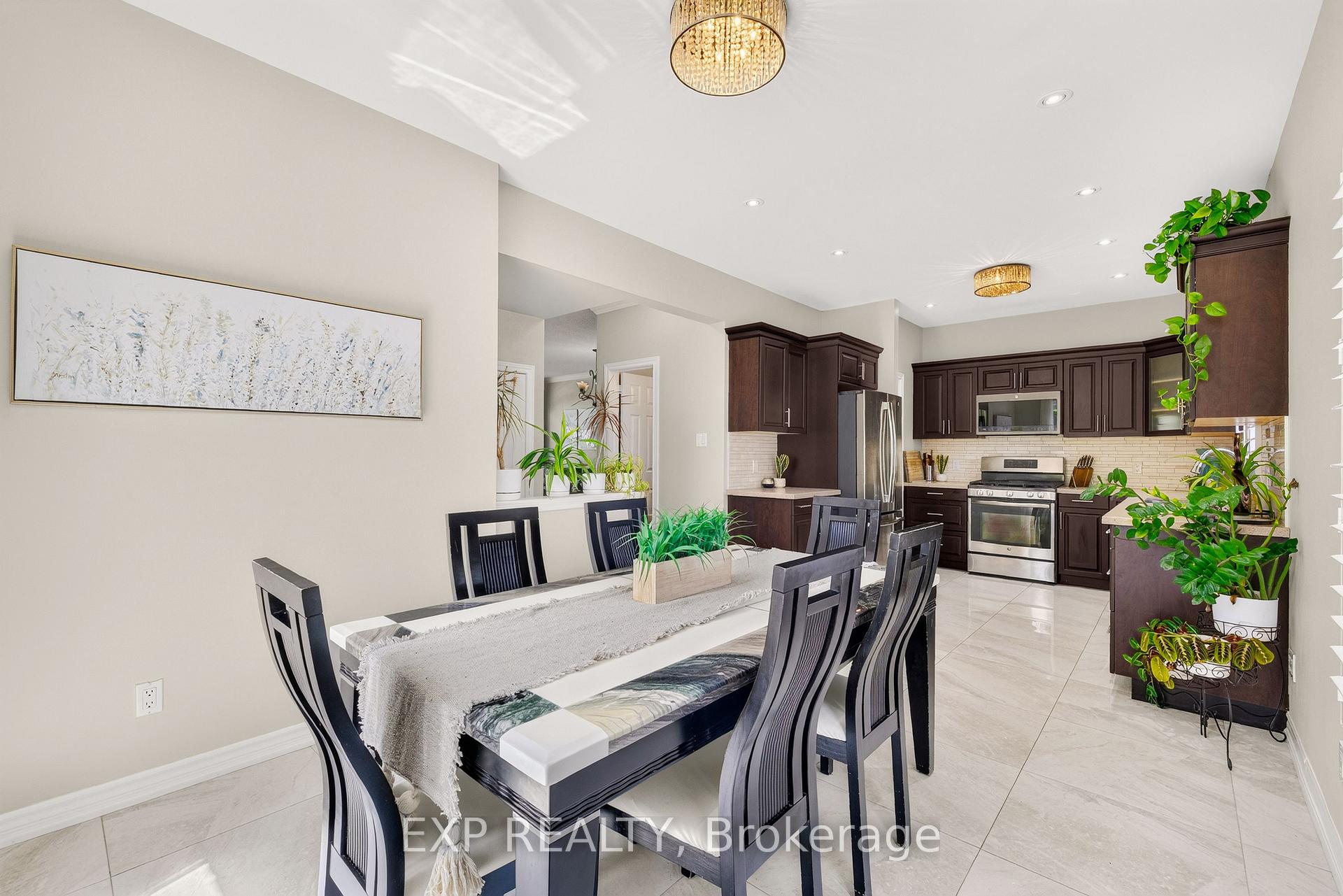 Photo 20 of 620 Munich Circle, Waterloo, Clair Hills — HOMEH