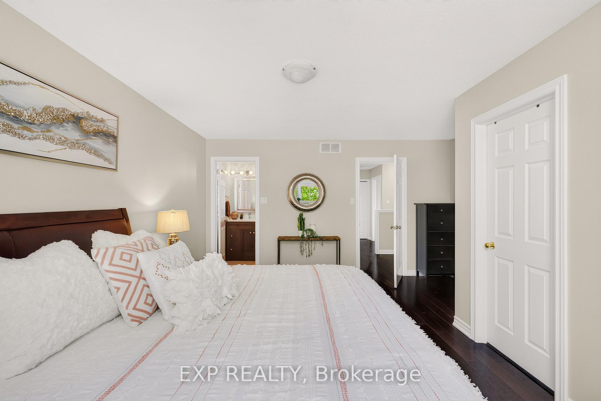 Photo 24 of 620 Munich Circle, Waterloo, Clair Hills — HOMEH