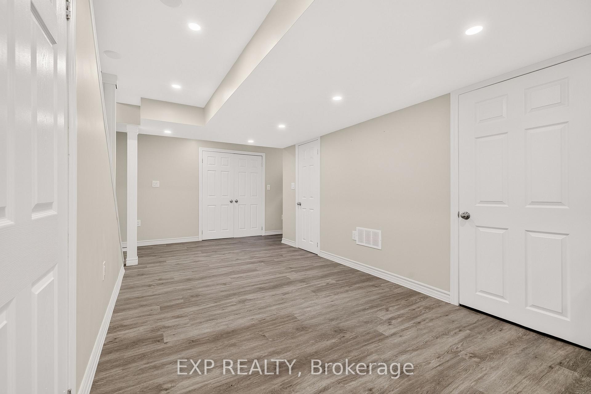 Photo 35 of 620 Munich Circle, Waterloo, Clair Hills — HOMEH