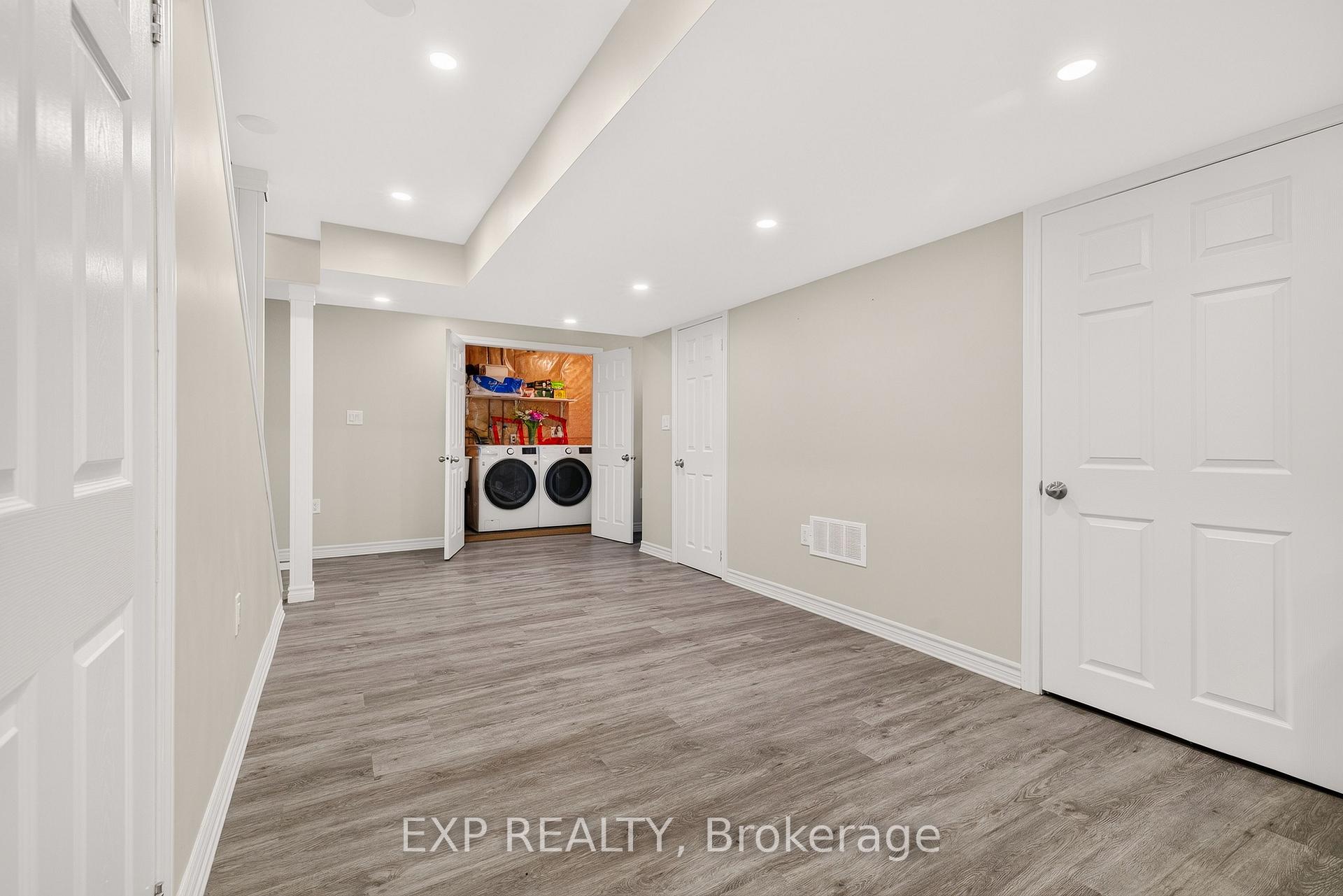 Photo 36 of 620 Munich Circle, Waterloo, Clair Hills — HOMEH