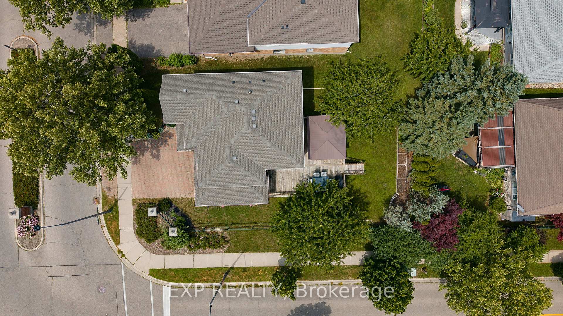Photo 43 of 620 Munich Circle, Waterloo, Clair Hills — HOMEH