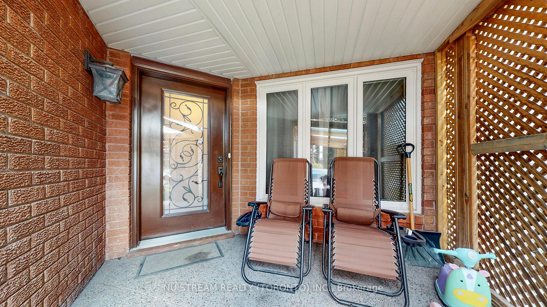 Photo 3 of 3926 Hazelridge Road, Mississauga, Lisgar — HOMEH
