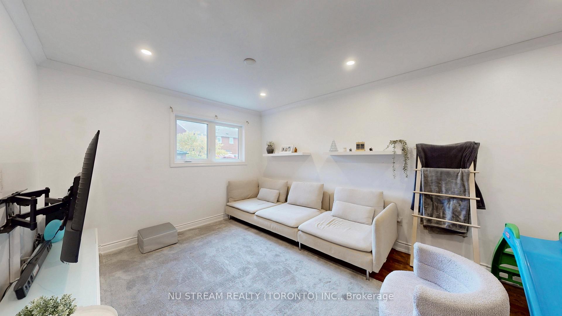Photo 6 of 3926 Hazelridge Road, Mississauga, Lisgar — HOMEH
