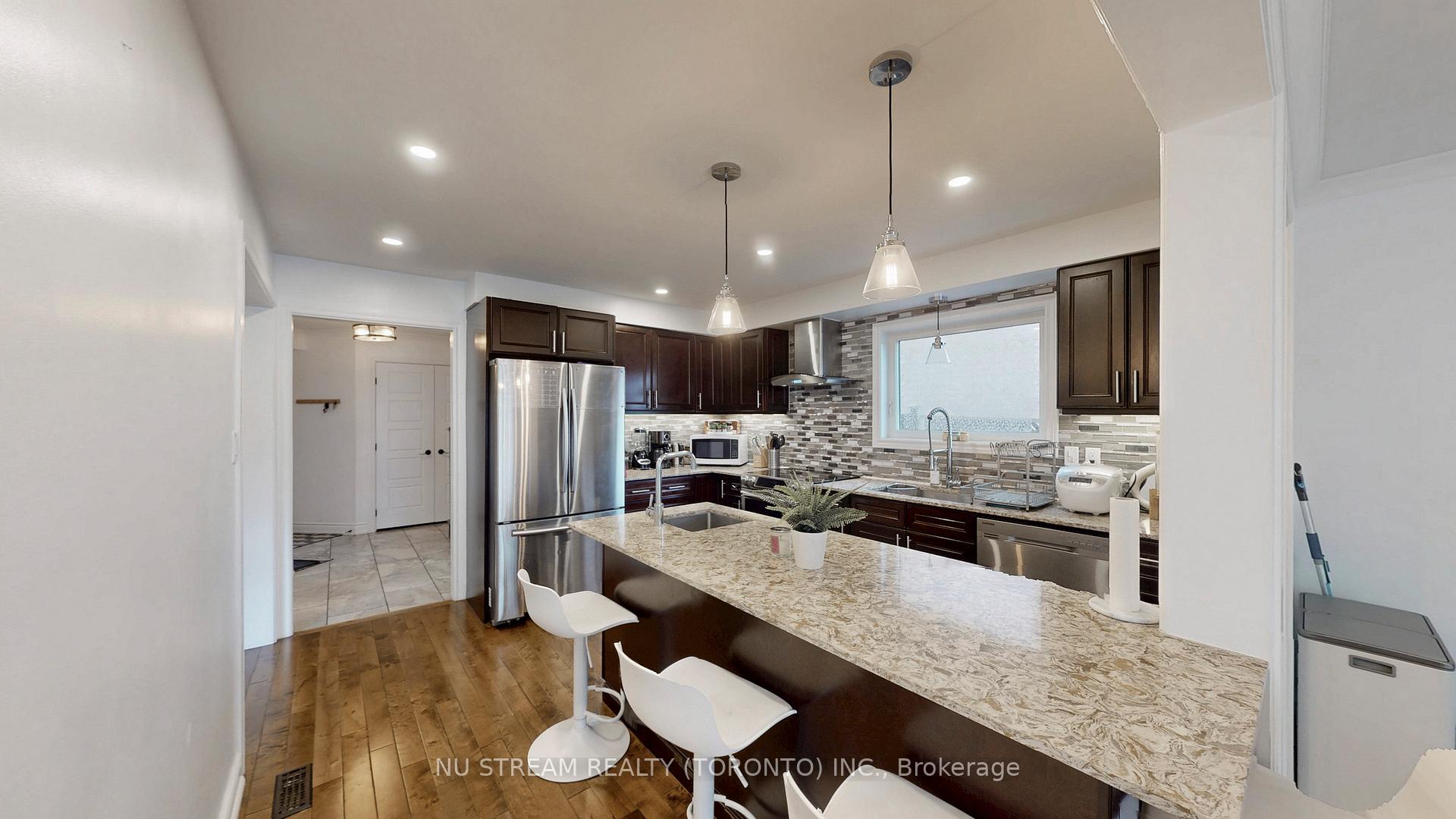 Photo 10 of 3926 Hazelridge Road, Mississauga, Lisgar — HOMEH
