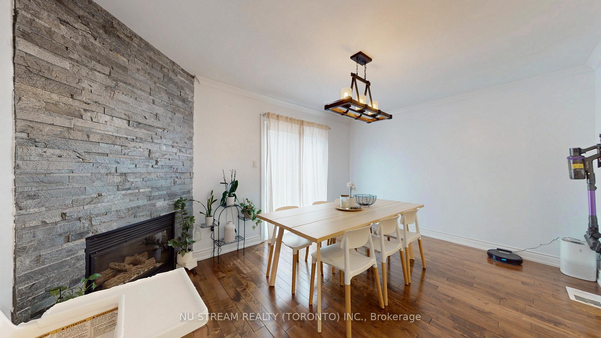 Photo 12 of 3926 Hazelridge Road, Mississauga, Lisgar — HOMEH