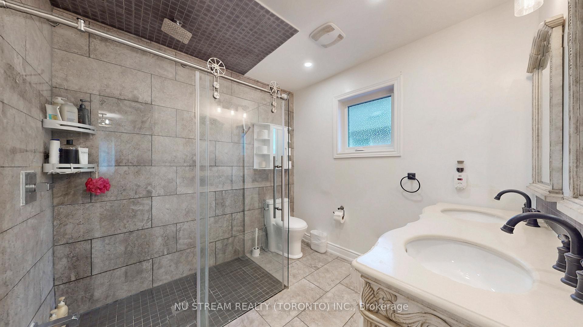 Photo 24 of 3926 Hazelridge Road, Mississauga, Lisgar — HOMEH