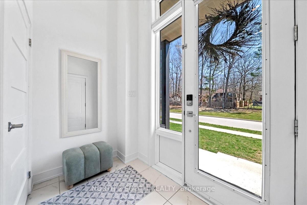 Photo 2 of 118 Berkely Street, Wasaga Beach — HOMEH