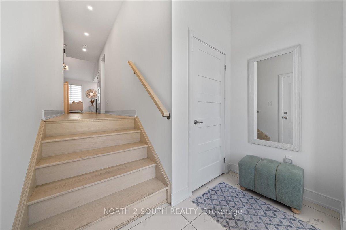 Photo 3 of 118 Berkely Street, Wasaga Beach — HOMEH