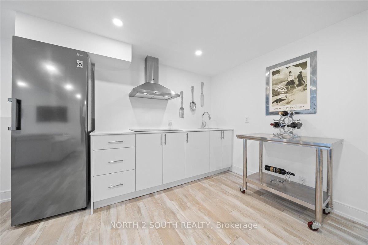 Photo 37 of 118 Berkely Street, Wasaga Beach — HOMEH