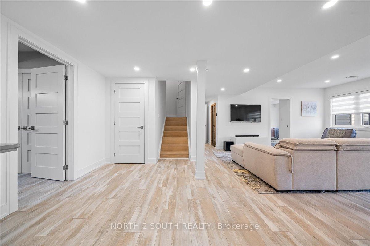 Photo 46 of 118 Berkely Street, Wasaga Beach — HOMEH