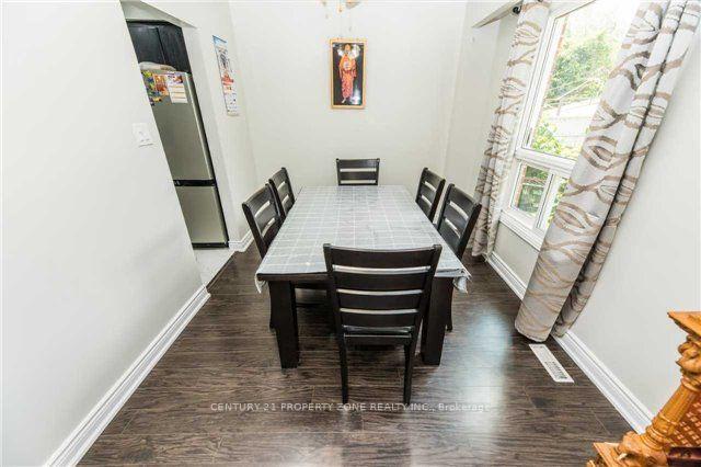 Photo 7 of 18 Omega Square, Brampton, Heart Lake East — HOMEH