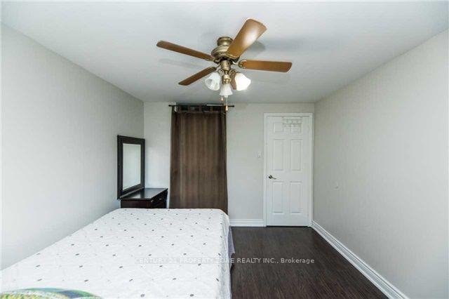 Photo 16 of 18 Omega Square, Brampton, Heart Lake East — HOMEH