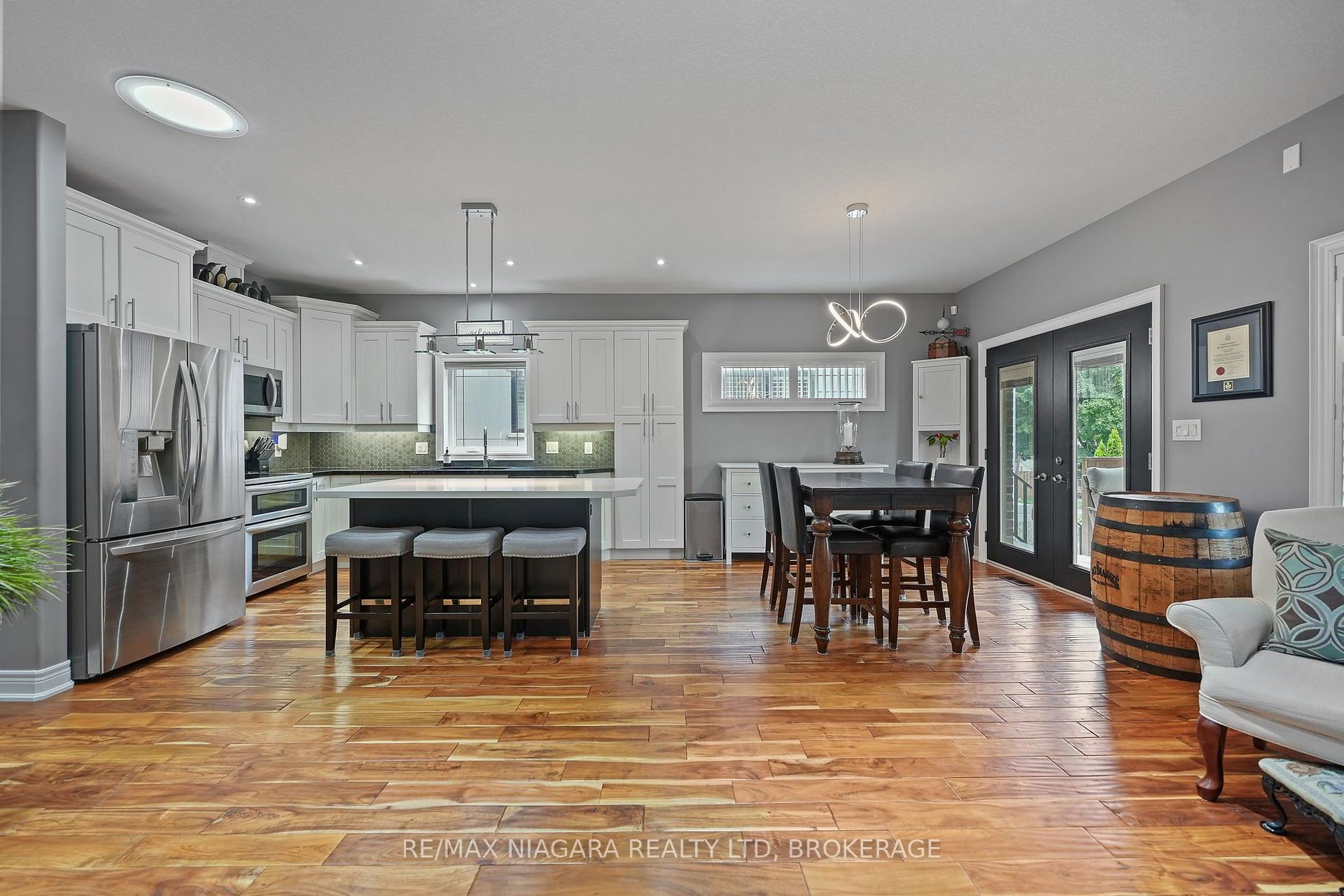 Photo 10 of 7245 Optimist Lane, Niagara Falls, Morrison — HOMEH