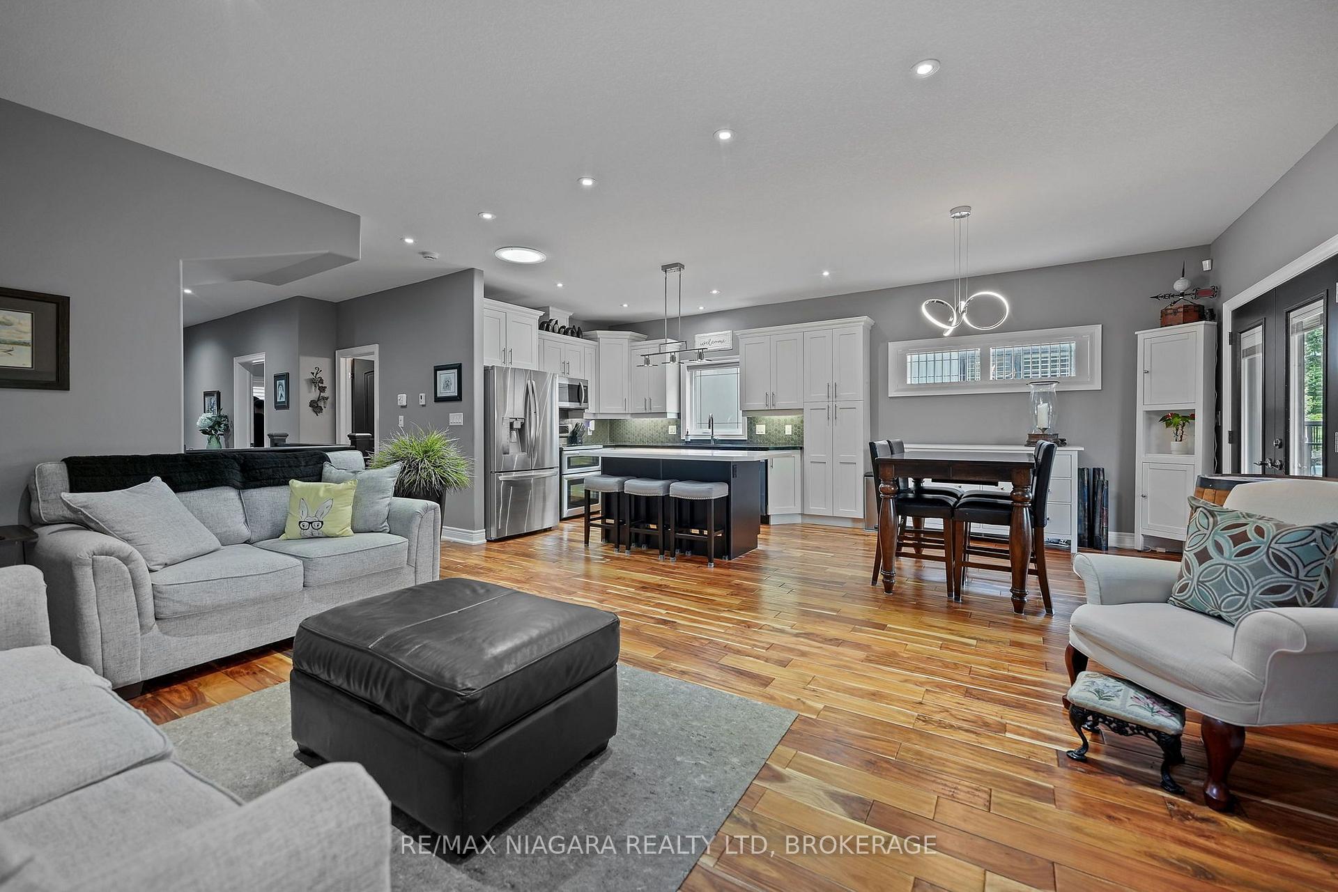 Photo 11 of 7245 Optimist Lane, Niagara Falls, Morrison — HOMEH