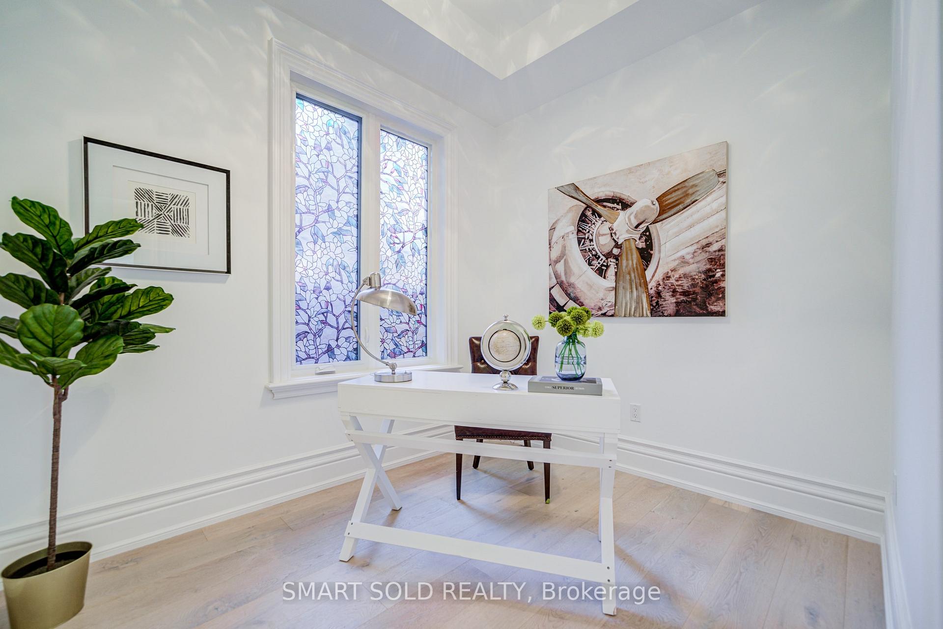 Photo 12 of 201 Burnhamthorpe Road, Etobicoke, Islington-City Centre West — HOMEH