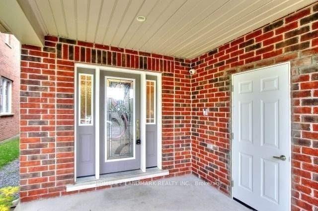 Photo 2 of Unit -Bsmnt, 30 Thatcher Crescent, East Gwillimbury, Rural East Gwillimbury — HOMEH