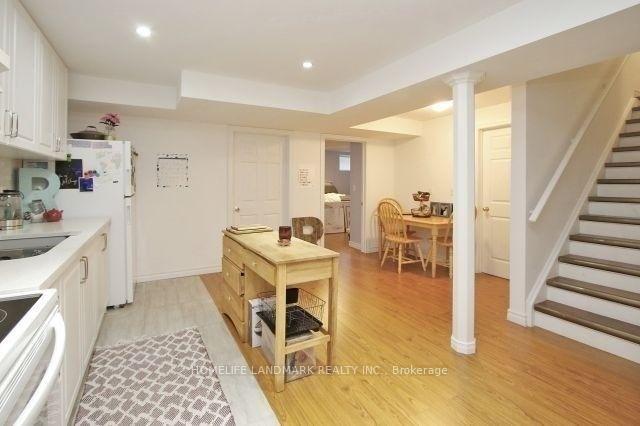 Photo 4 of Unit -Bsmnt, 30 Thatcher Crescent, East Gwillimbury, Rural East Gwillimbury — HOMEH