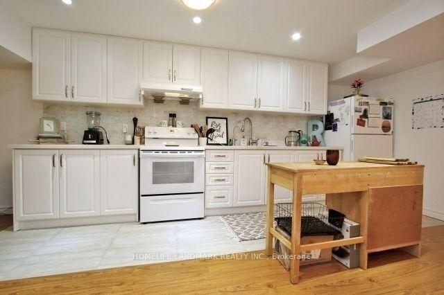 Photo 5 of Unit -Bsmnt, 30 Thatcher Crescent, East Gwillimbury, Rural East Gwillimbury — HOMEH
