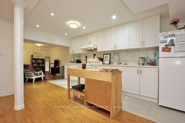 Photo 6 of Unit -Bsmnt, 30 Thatcher Crescent, East Gwillimbury, Rural East Gwillimbury — HOMEH