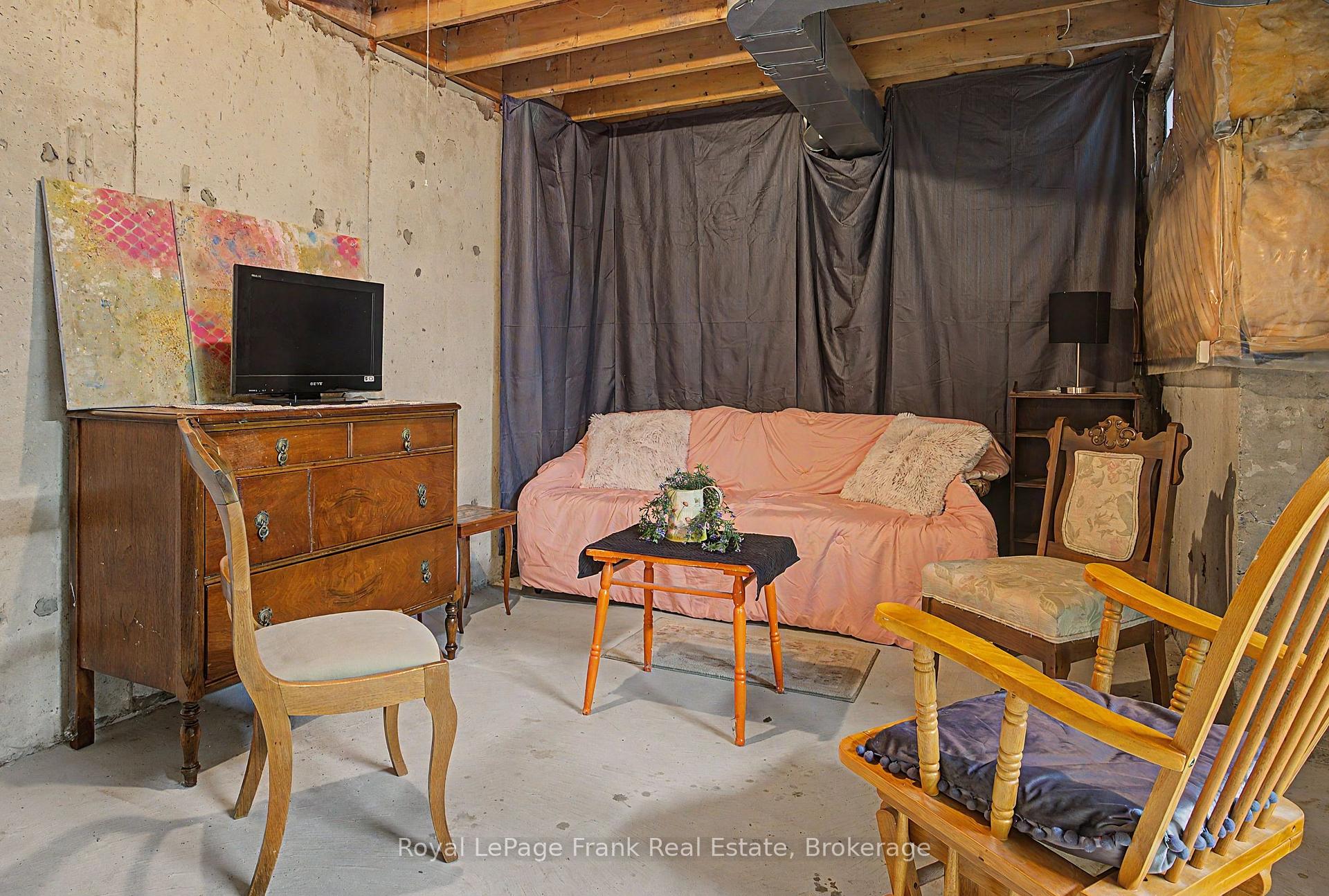 Photo 29 of Unit 20, 1610 Crawforth Street, Whitby, Blue Grass Meadows — HOMEH
