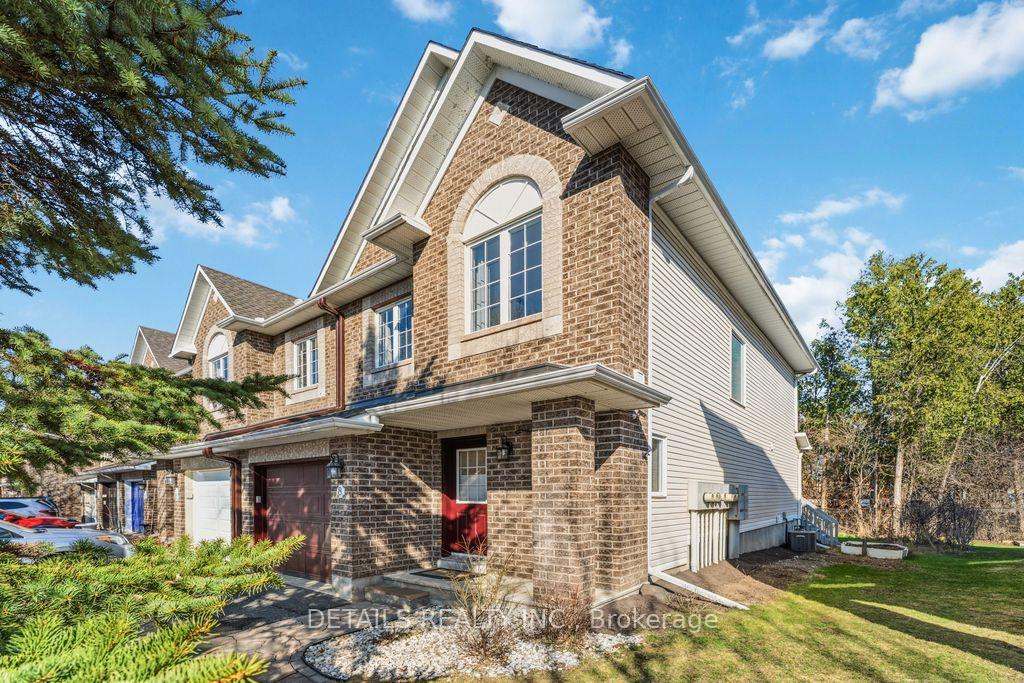 Photo 3 of 8 Wimbledon Way, Ottawa, Kanata - Morgan's Grant/South March — HOMEH