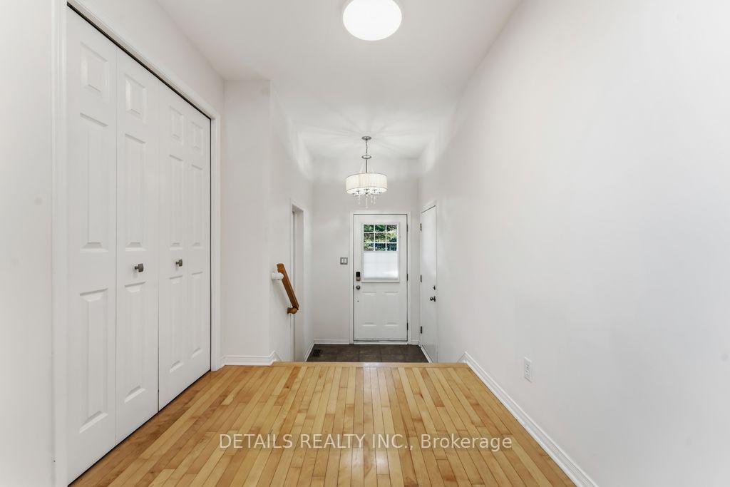 Photo 4 of 8 Wimbledon Way, Ottawa, Kanata - Morgan's Grant/South March — HOMEH
