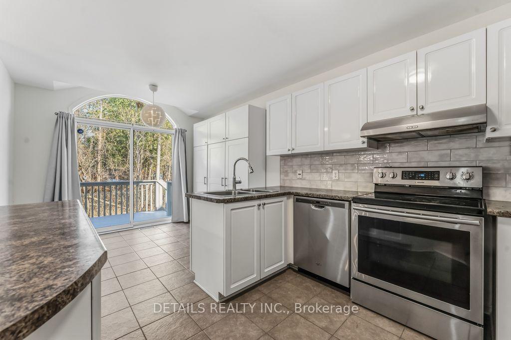 Photo 14 of 8 Wimbledon Way, Ottawa, Kanata - Morgan's Grant/South March — HOMEH