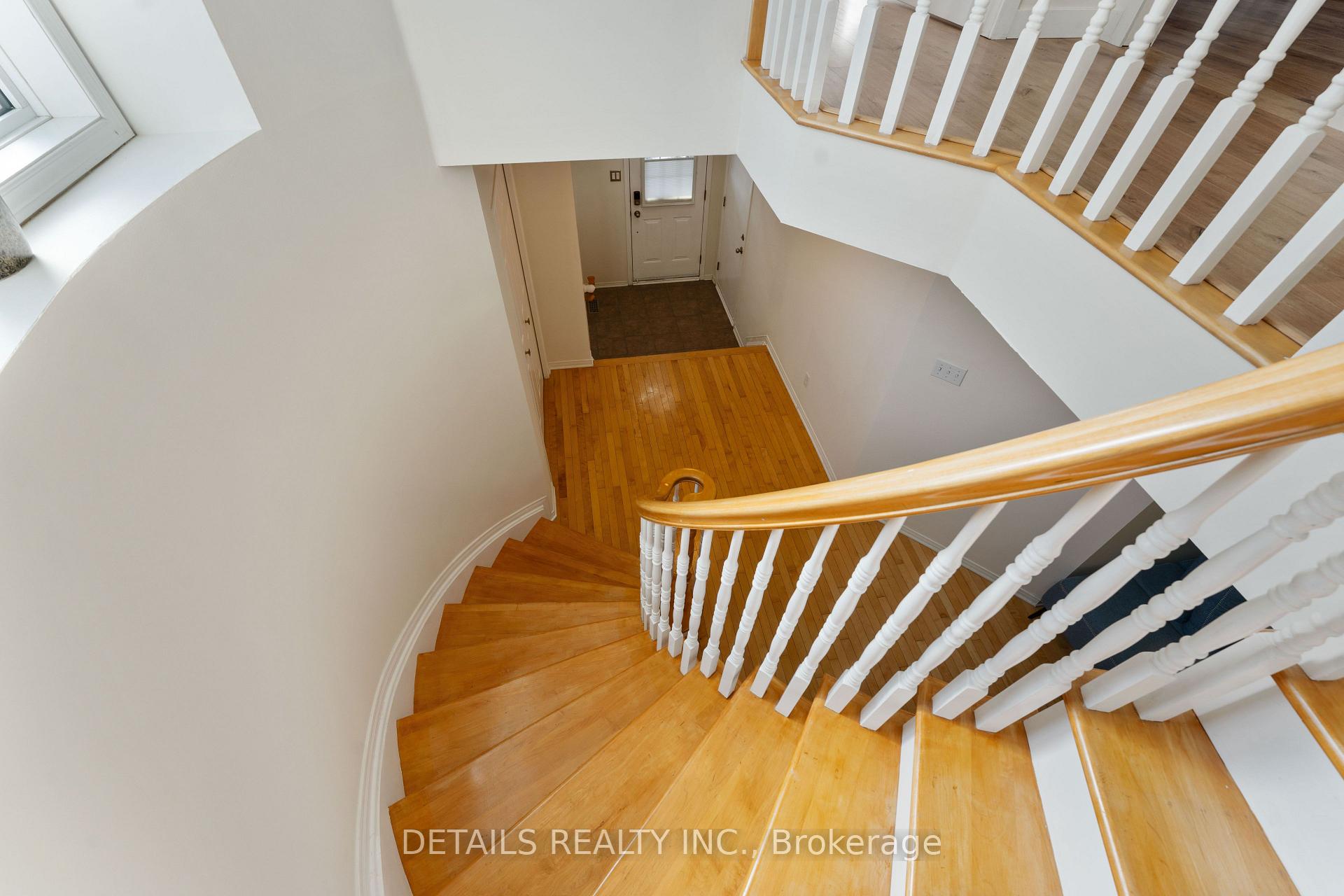 Photo 15 of 8 Wimbledon Way, Ottawa, Kanata - Morgan's Grant/South March — HOMEH