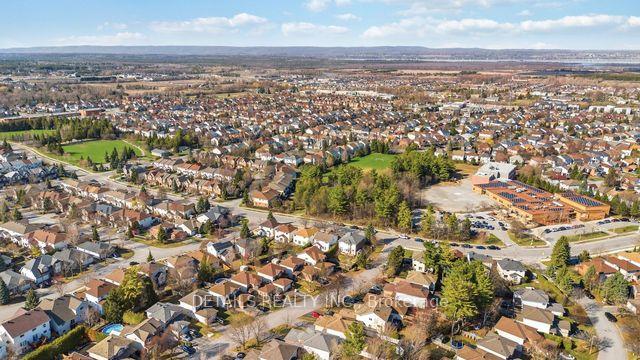 Photo 37 of 8 Wimbledon Way, Ottawa, Kanata - Morgan's Grant/South March — HOMEH