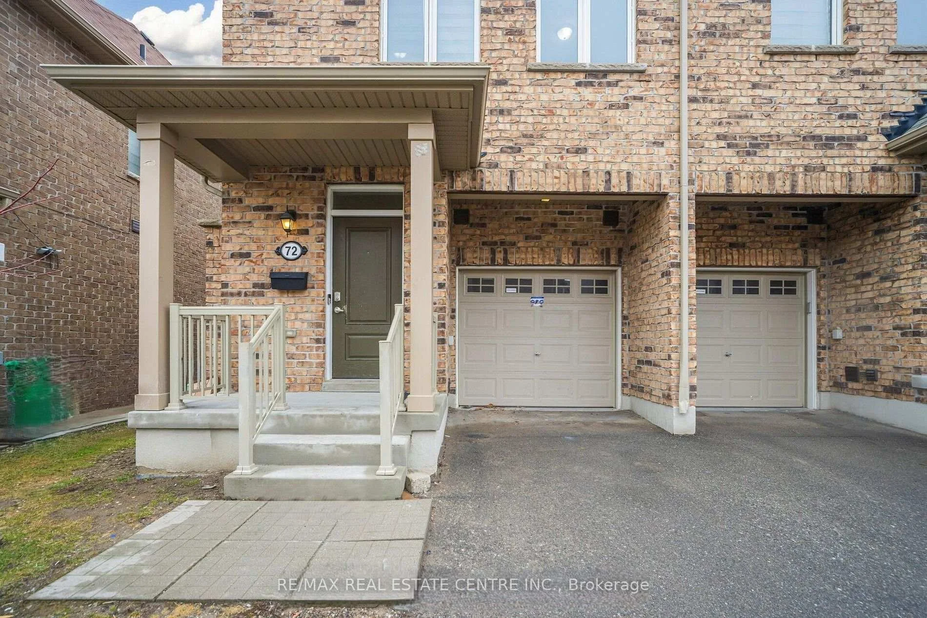 Photo 3 of Unit 72, 50 Edinburgh Drive, Brampton, Bram West — HOMEH