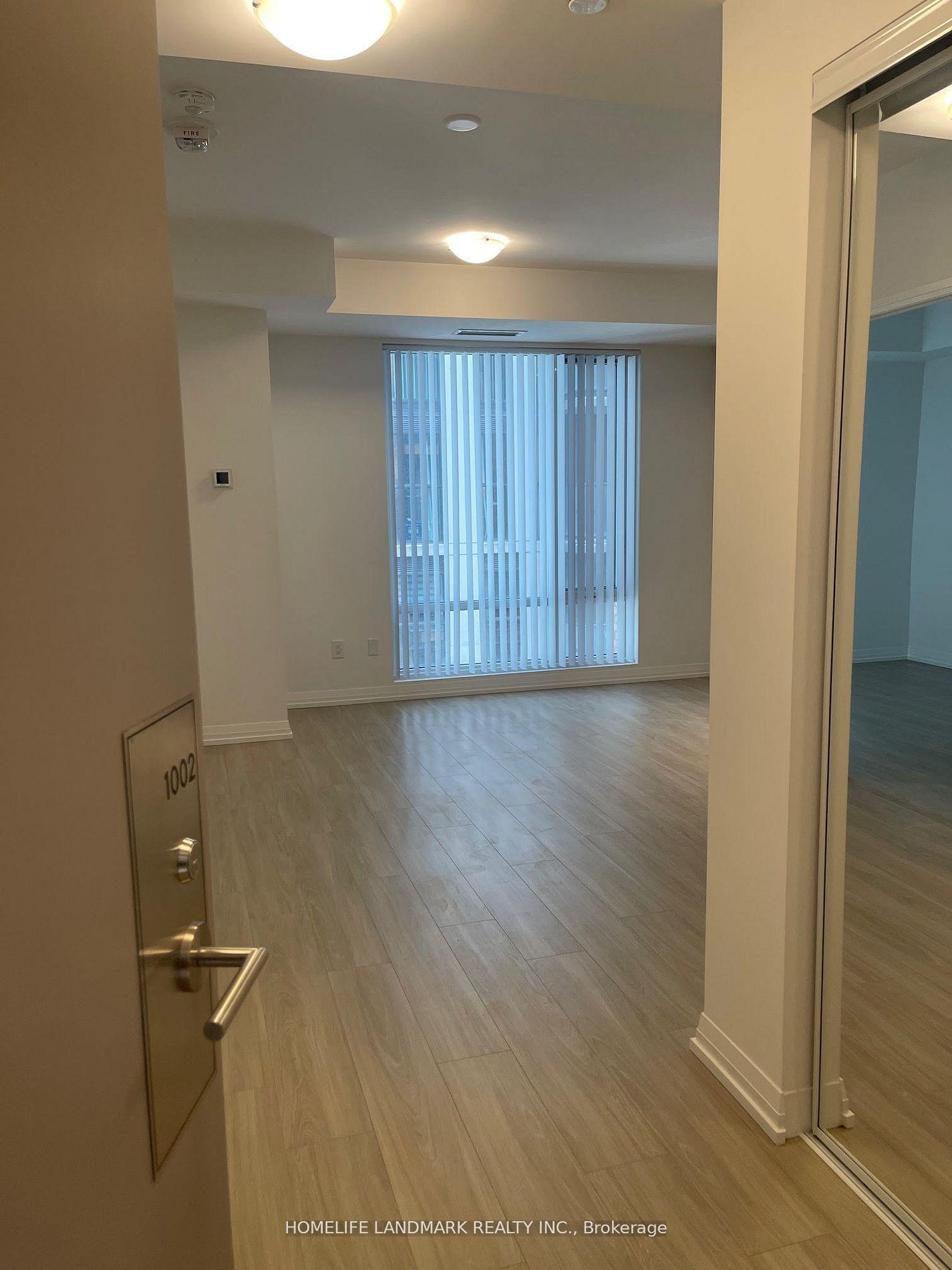 Photo 3 of Unit 1002, 8 Widmer Street, Toronto, Waterfront Communities — HOMEH