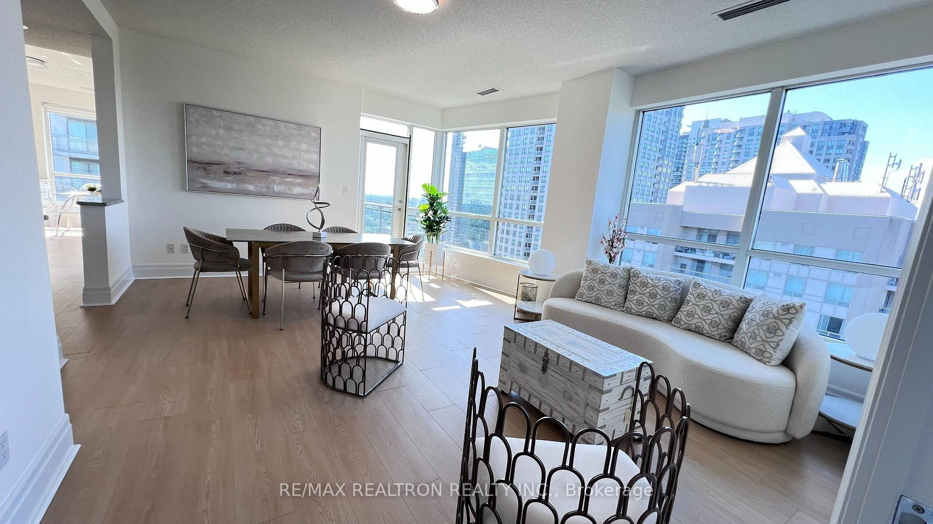 Photo 3 of Unit PH02, 188 Doris Avenue, North York, Willowdale East — HOMEH