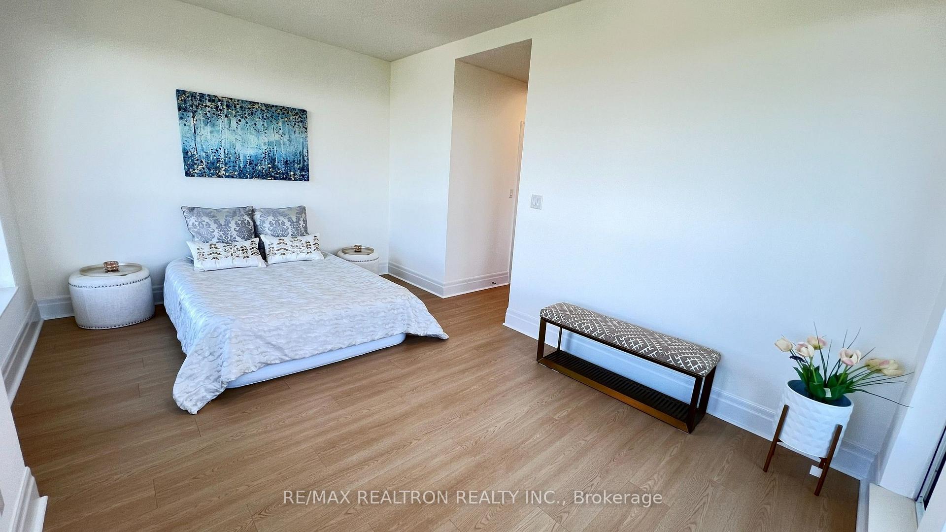 Photo 21 of Unit PH02, 188 Doris Avenue, North York, Willowdale East — HOMEH