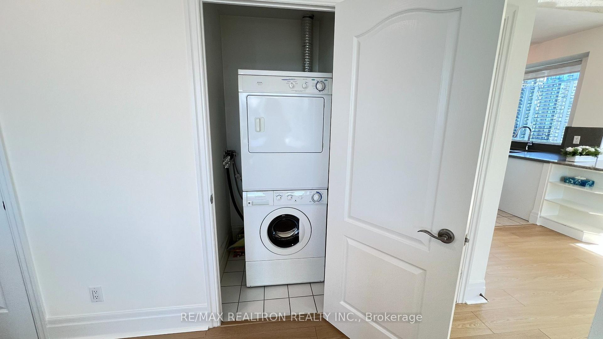 Photo 42 of Unit PH02, 188 Doris Avenue, North York, Willowdale East — HOMEH